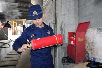 古丈縣開展易燃易爆場所消防安全檢查，確保消防設(shè)備完好有效